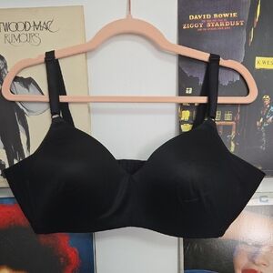 Warner's Black Seamless Full-Coverage Bra